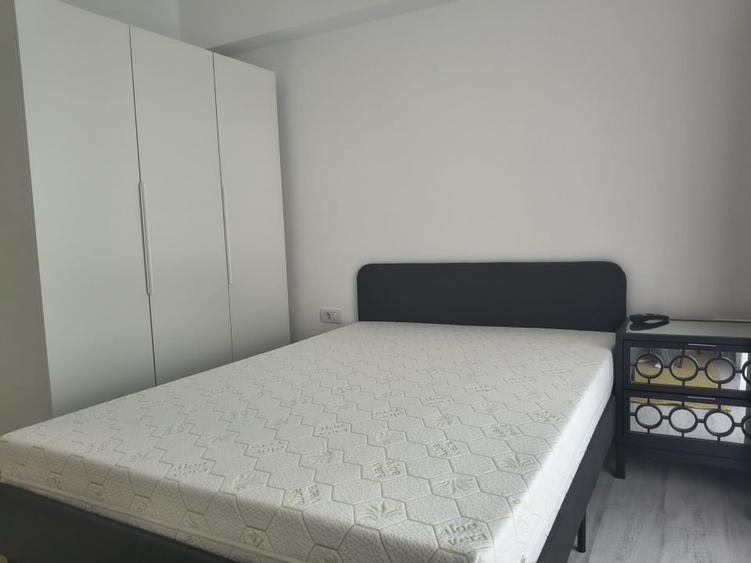 Apartament cu 2 camere decomandat, mobilat în Sisești