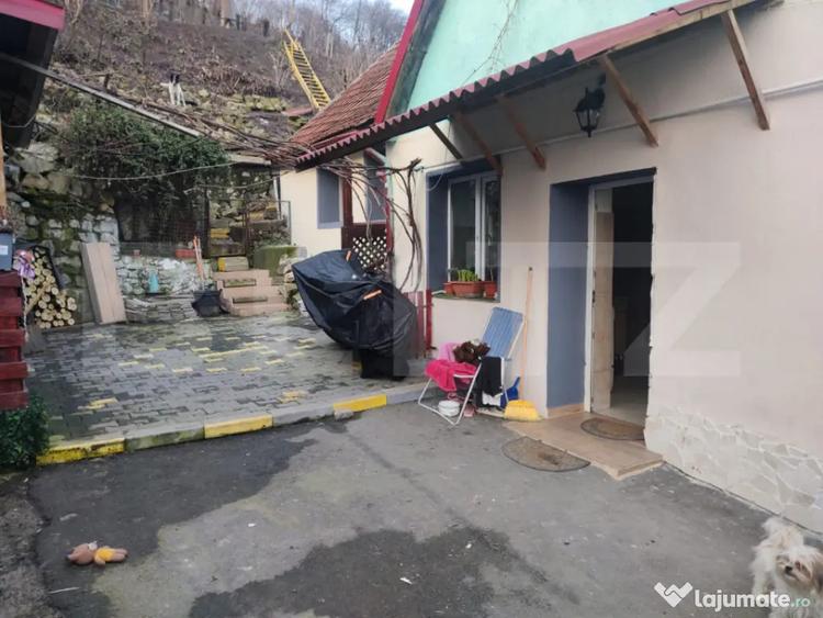 Casă cu 3 camere cu Teren 700 Mp în Central