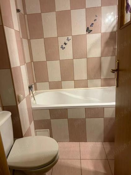 Apartament cu 3 camere în Orașul de Jos