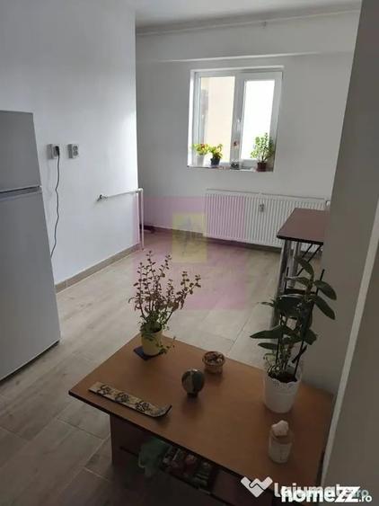 Apartament cu 3 camere decomandat în Decebal