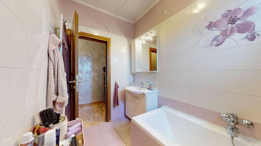 Apartament cu 2 camere decomandat în Exterior Vest