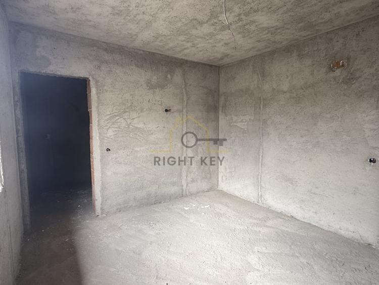 Casă individuală cu 4 camere cu Canalizare în Joița