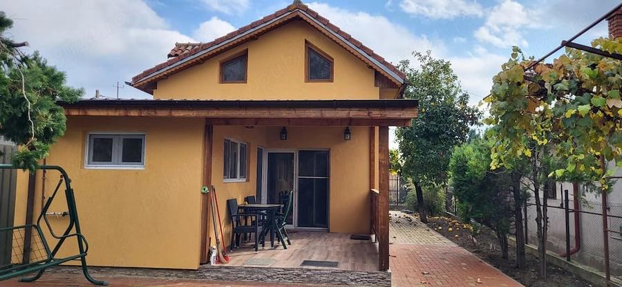 Casă cu 3 camere cu Teren 1100 Mp în Central