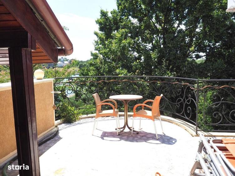 Casă cu 4 camere cu Teren 1798 Mp în Izvorani