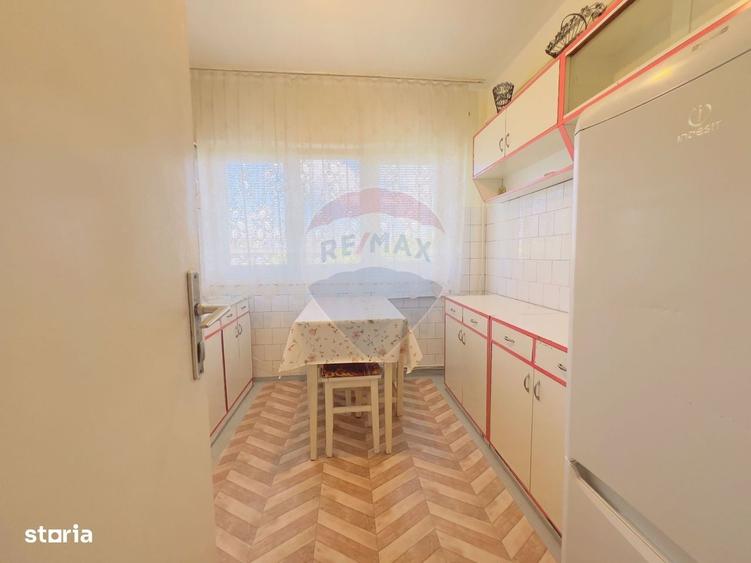 Apartament cu 3 camere semidecomandat în Central