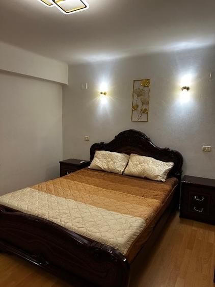 Apartament cu 2 camere decomandat, mobilat în Central