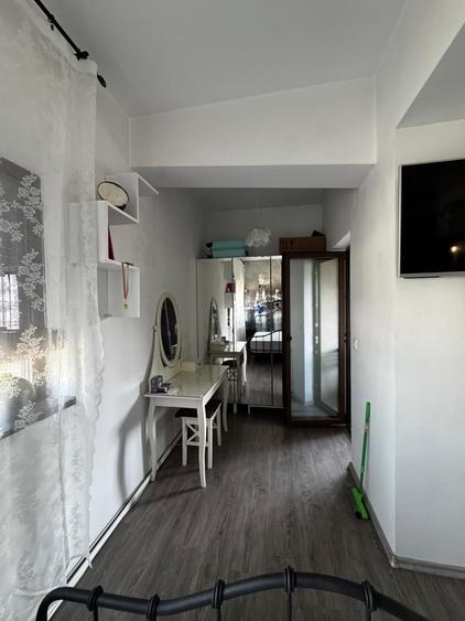 Apartament decomandat în Olteni