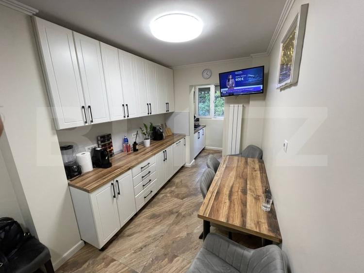 Apartament cu 4 camere decomandat, mobilat în Decebal