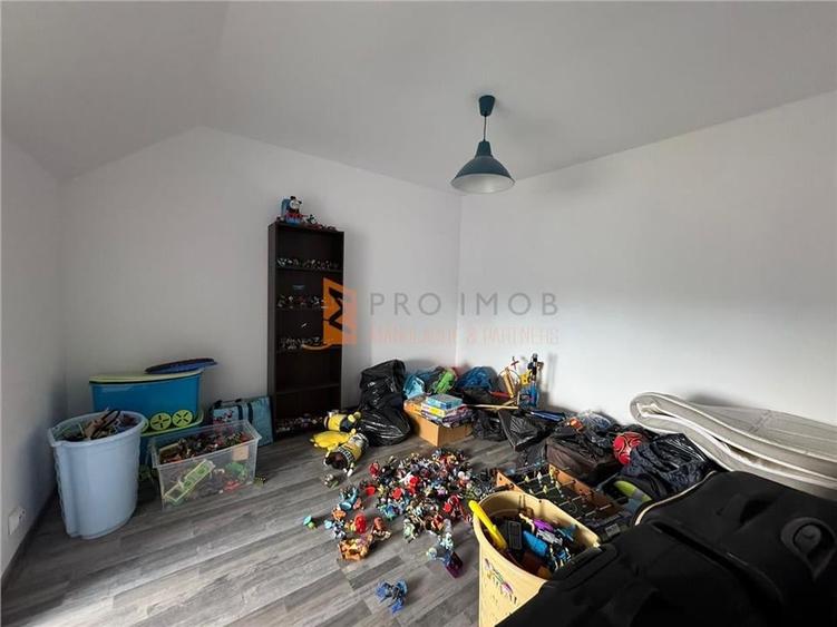 Casă individuală cu 6 camere cu Teren 702 Mp în Gura Câlnăului