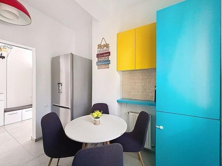 Apartament cu 3 camere semidecomandat în Gorjului