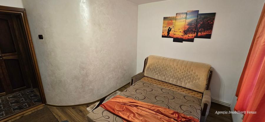 Apartament cu 4 camere decomandat în Central