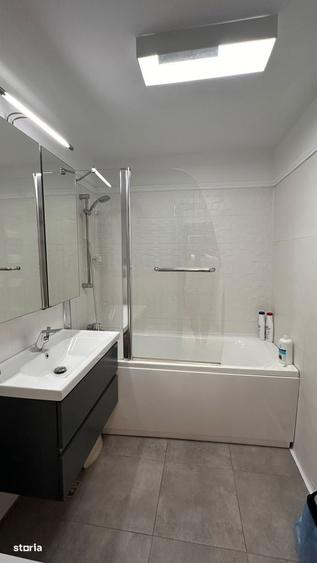 Apartament cu 2 camere decomandat în Lacul Tei