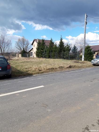 Teren de 1400 mp, în Izvorani
