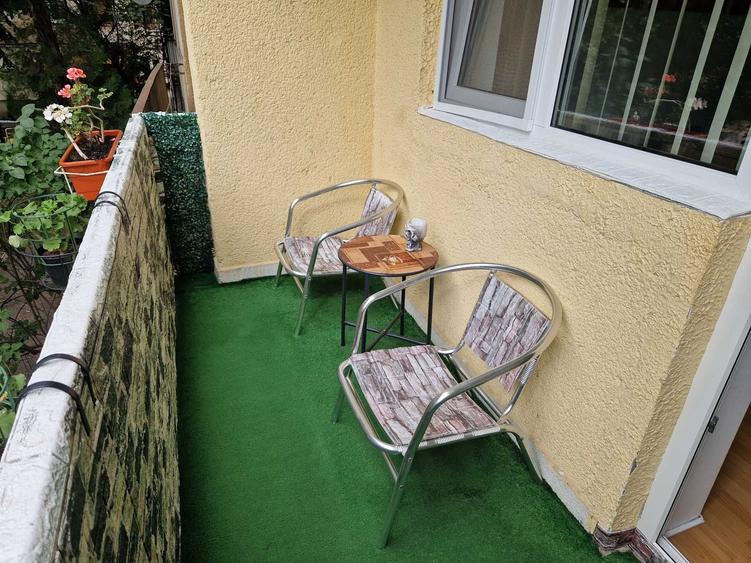 Apartament cu 2 camere în Micro 15