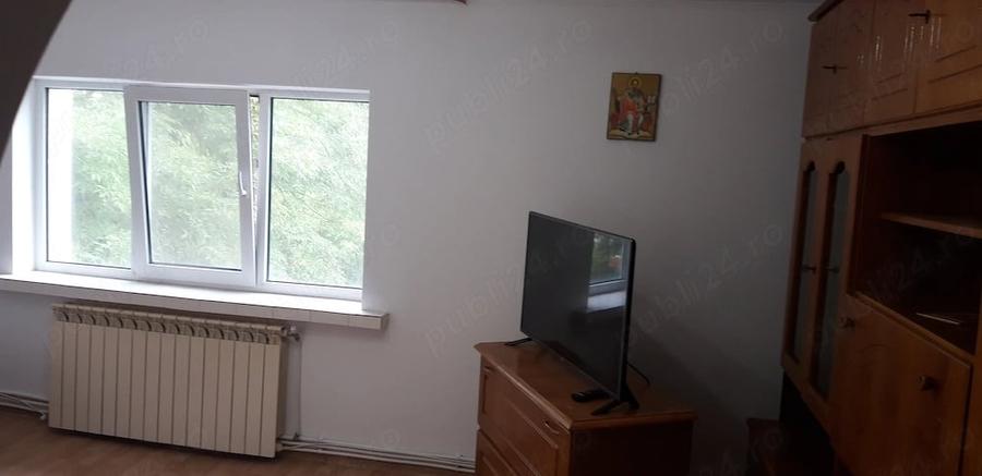 Apartament cu 3 camere decomandat în Exterior Vest