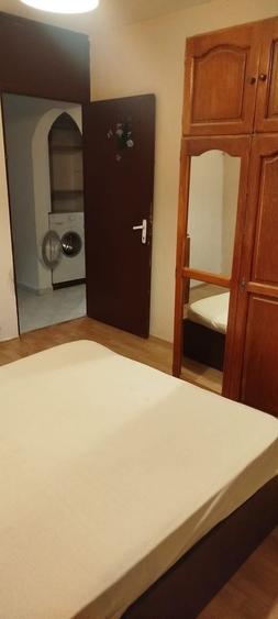 Apartament cu 3 camere decomandat în Lacul Tei