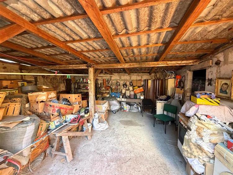 Casă cu 3 camere cu Teren 904 Mp în Spitalul Județean