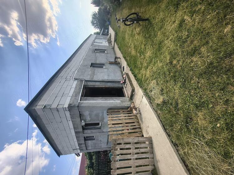 Casă cu Teren 3500 Mp în Albota