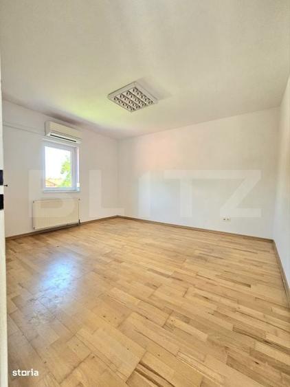 Casă cu 4 camere cu Teren 700 Mp în Elisabetin