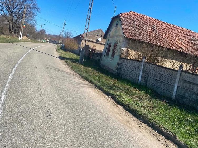 Casă cu Teren 11000 Mp în Fârdea