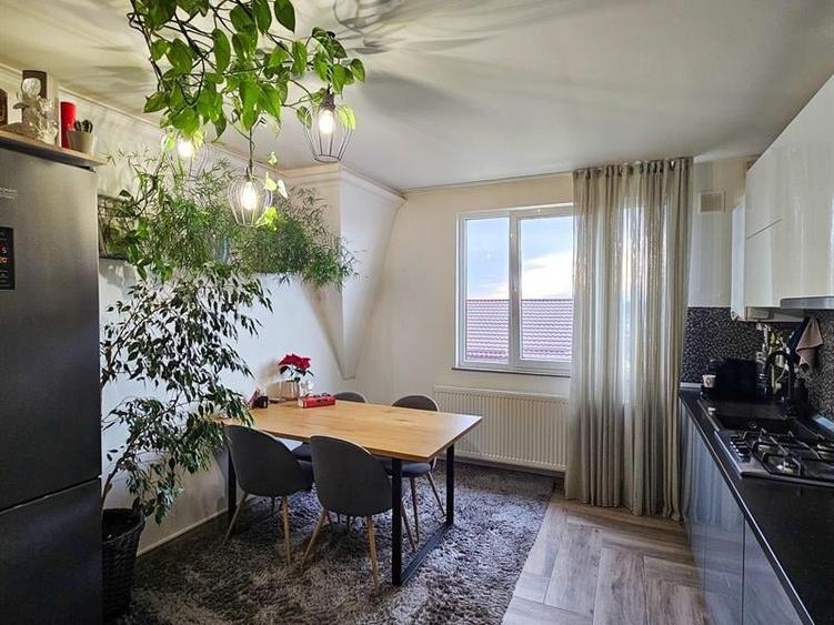 Apartament cu 3 camere decomandat în Burdujeni