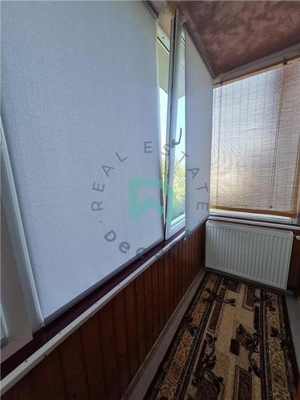Garsonieră decomandată, mobilată în Astra