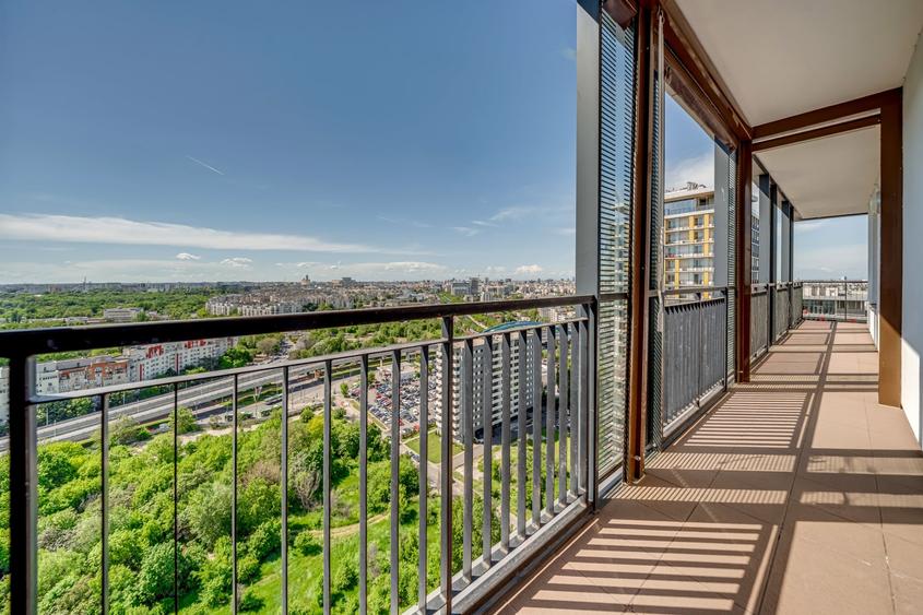Apartament cu 3 camere semidecomandat, mobilat în Tineretului