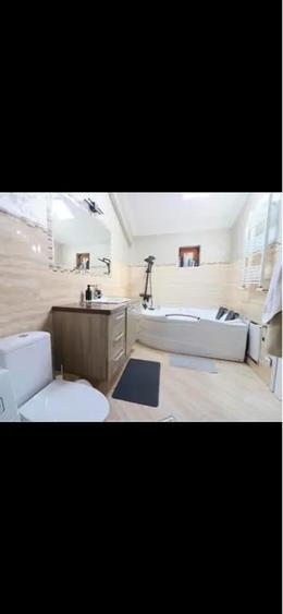 Apartament cu 3 camere decomandat în Aleea Tudor Neculai