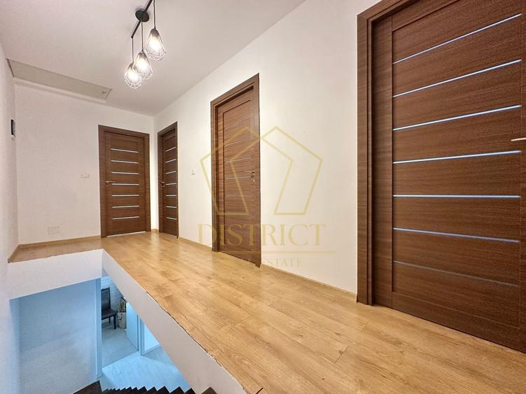 Casă individuală cu 4 camere cu Canalizare în Giroc