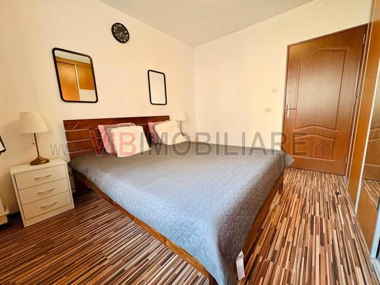 Apartament cu 2 camere decomandat în Victoriei