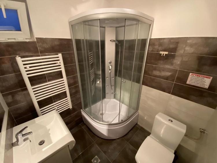 Casă cu 4 camere cu Teren 350 Mp în Central