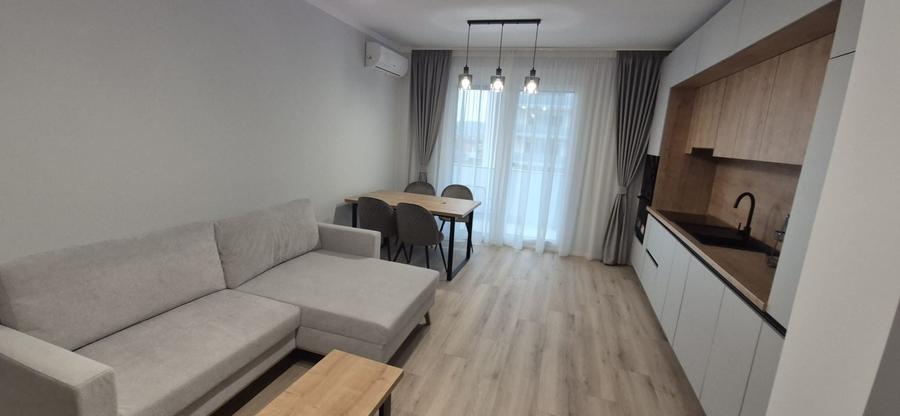 Apartament cu 2 camere decomandat în Lotus