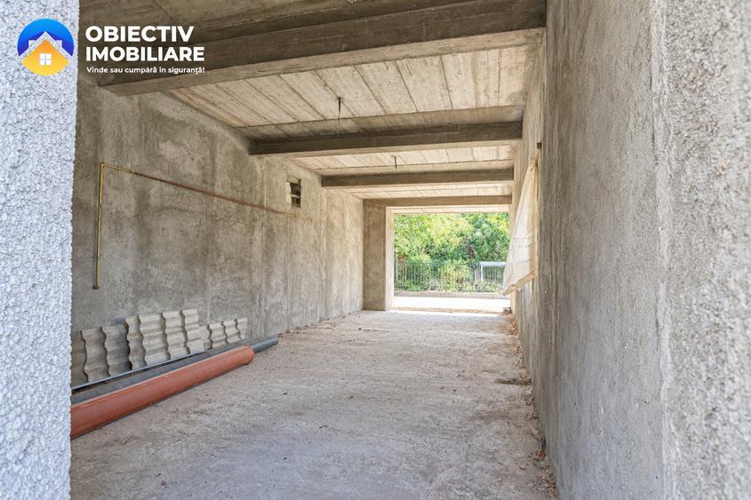 Casă individuală cu 5 camere cu Teren 1400 Mp în Central