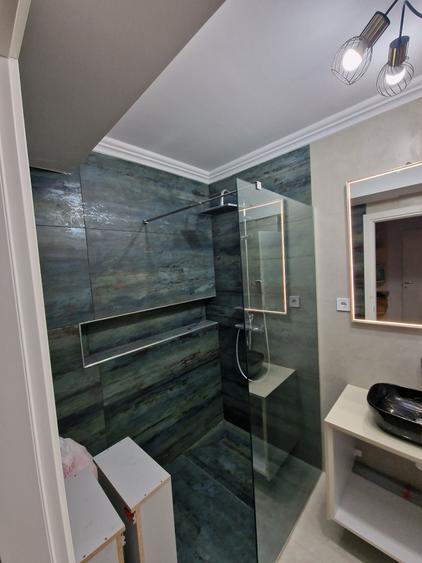 Apartament cu 3 camere decomandat în Popoveni