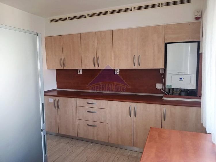 Apartament cu 3 camere decomandat în 13 Septembrie