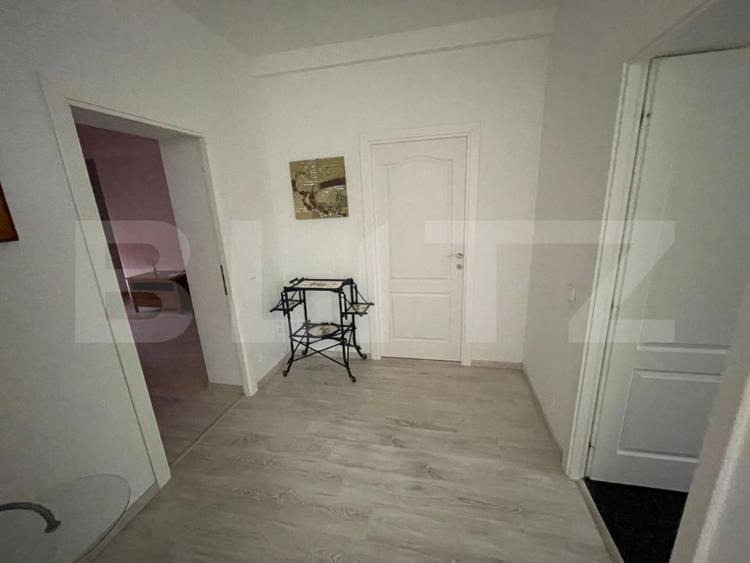 Apartament cu 3 camere decomandat, mobilat în Cârcea