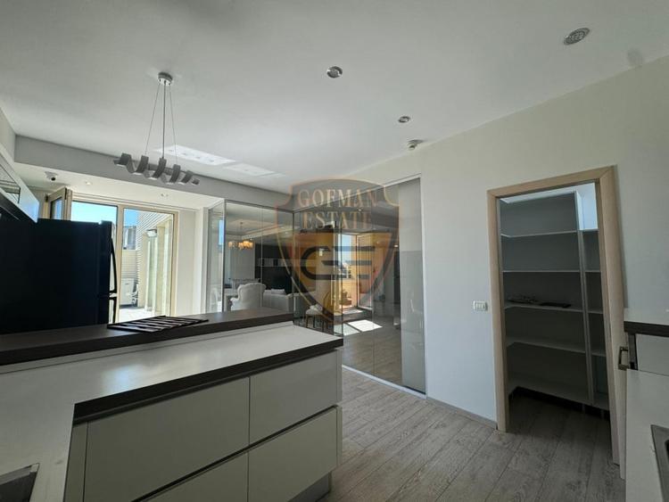 Apartament cu 3 camere decomandat, mobilat în Tomis II
