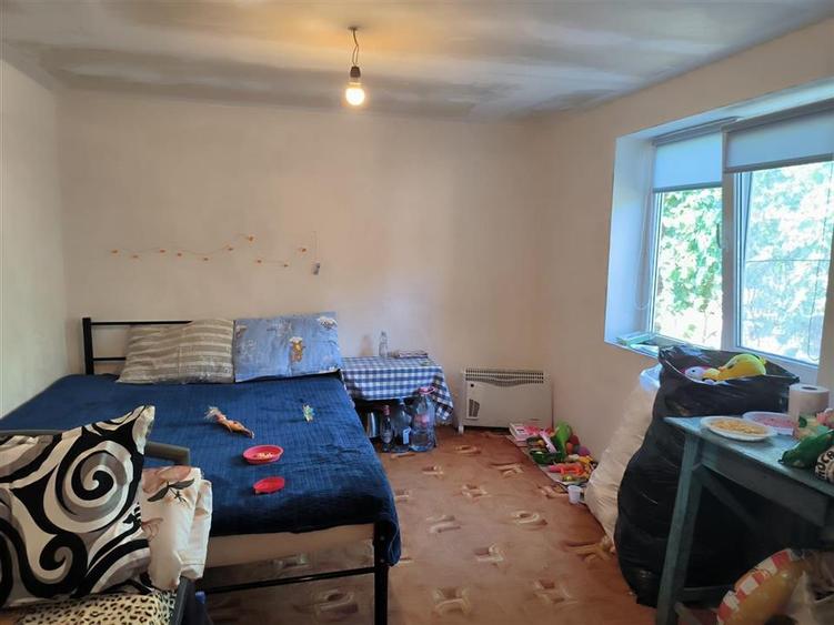 Casă cu 3 camere cu Canalizare în Novaci