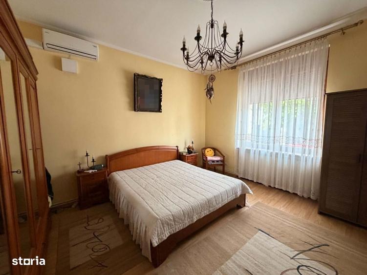 Casă cu 3 camere cu Teren 385 Mp în Central