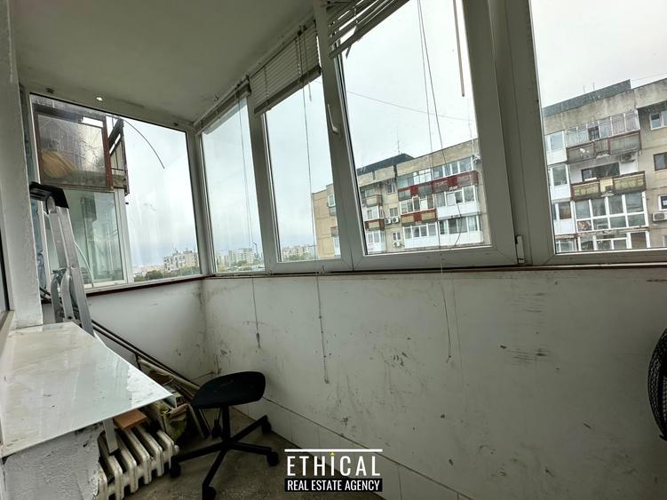 Apartament cu 3 camere decomandat în Drumul Taberei