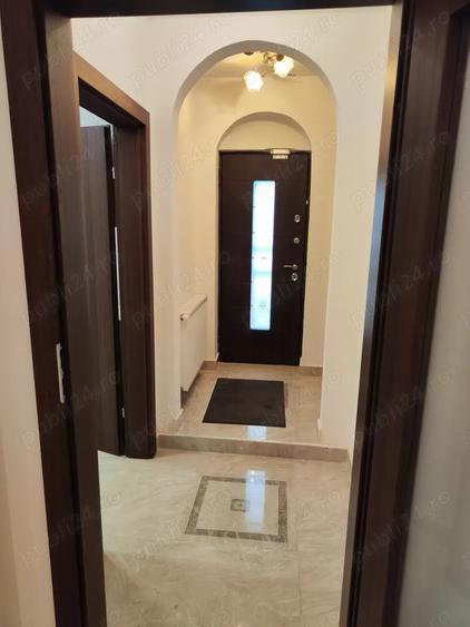 Casă cu 6 camere cu Teren 230 Mp în Titulescu