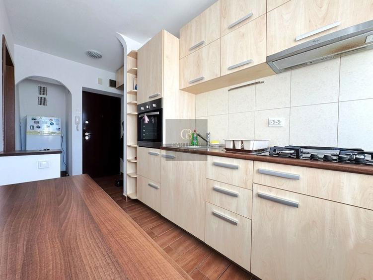 Apartament cu 2 camere semidecomandat în Dristor