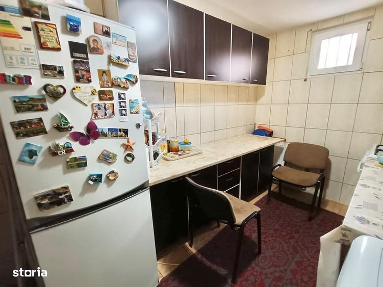 Casă cu 4 camere în Militari