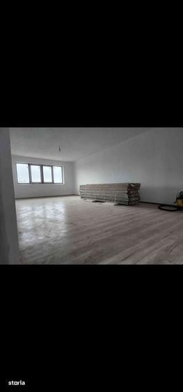 Casă cu 4 camere în Călugăru