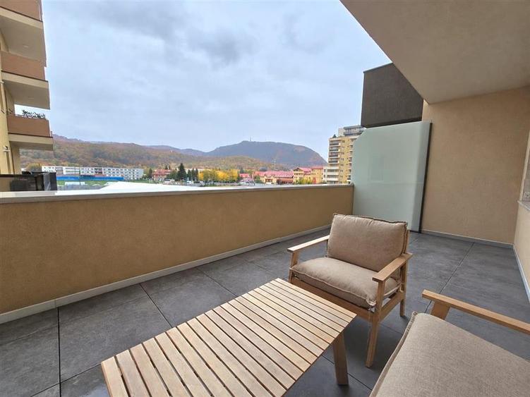 Apartament cu 2 camere decomandat în Centrul Istoric