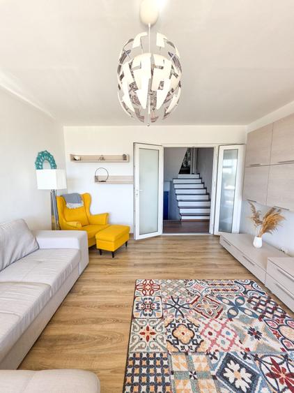 Apartament cu 3 camere decomandat în Malul Mureșului