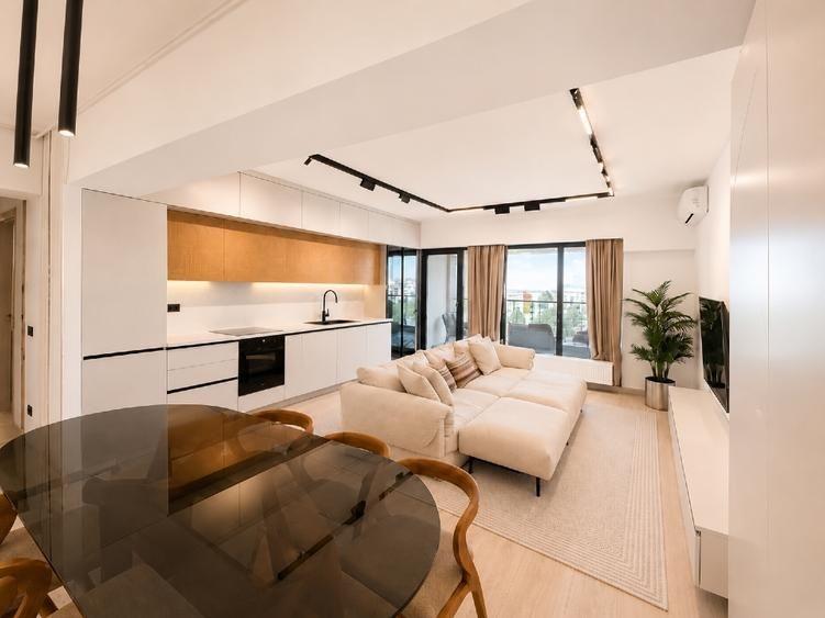 Apartament cu 3 camere decomandat, mobilat în Decebal