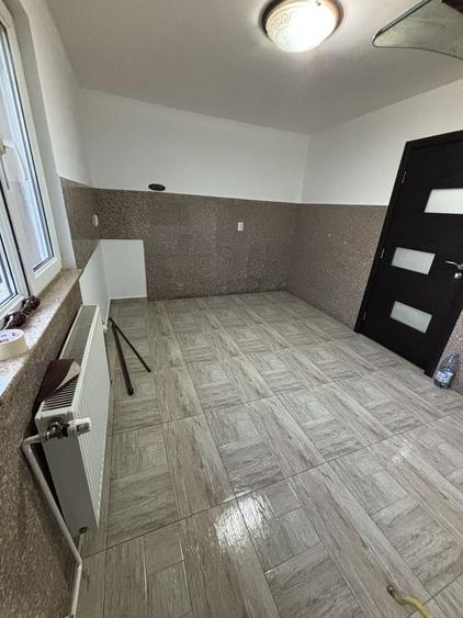 Casă cu 3 camere în Gălbinași