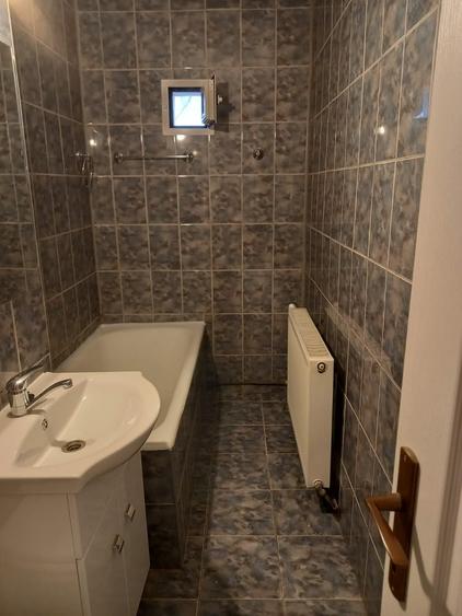 Garsonieră decomandată în Mioriței