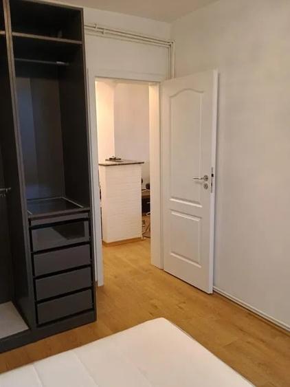 Apartament cu 2 camere semidecomandat, mobilat în Primăverii